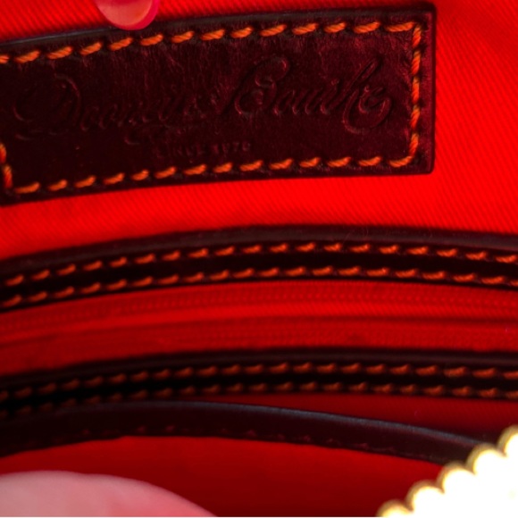 Dooney & Bourke Logo Crossbody White Black Leather Purse Sling Bag - Picture 6 of 6